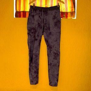 Lululemon men’s joggers size M, marbled light grey and dark grey